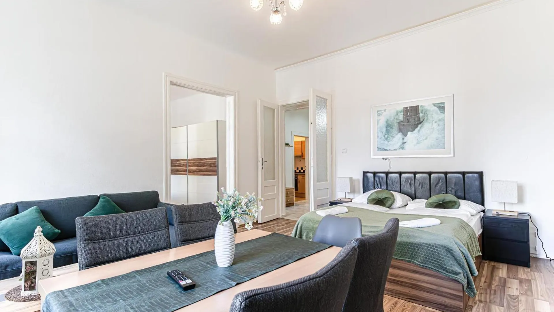 Timeless Vienna: 2Br Apt In The Historic District 公寓